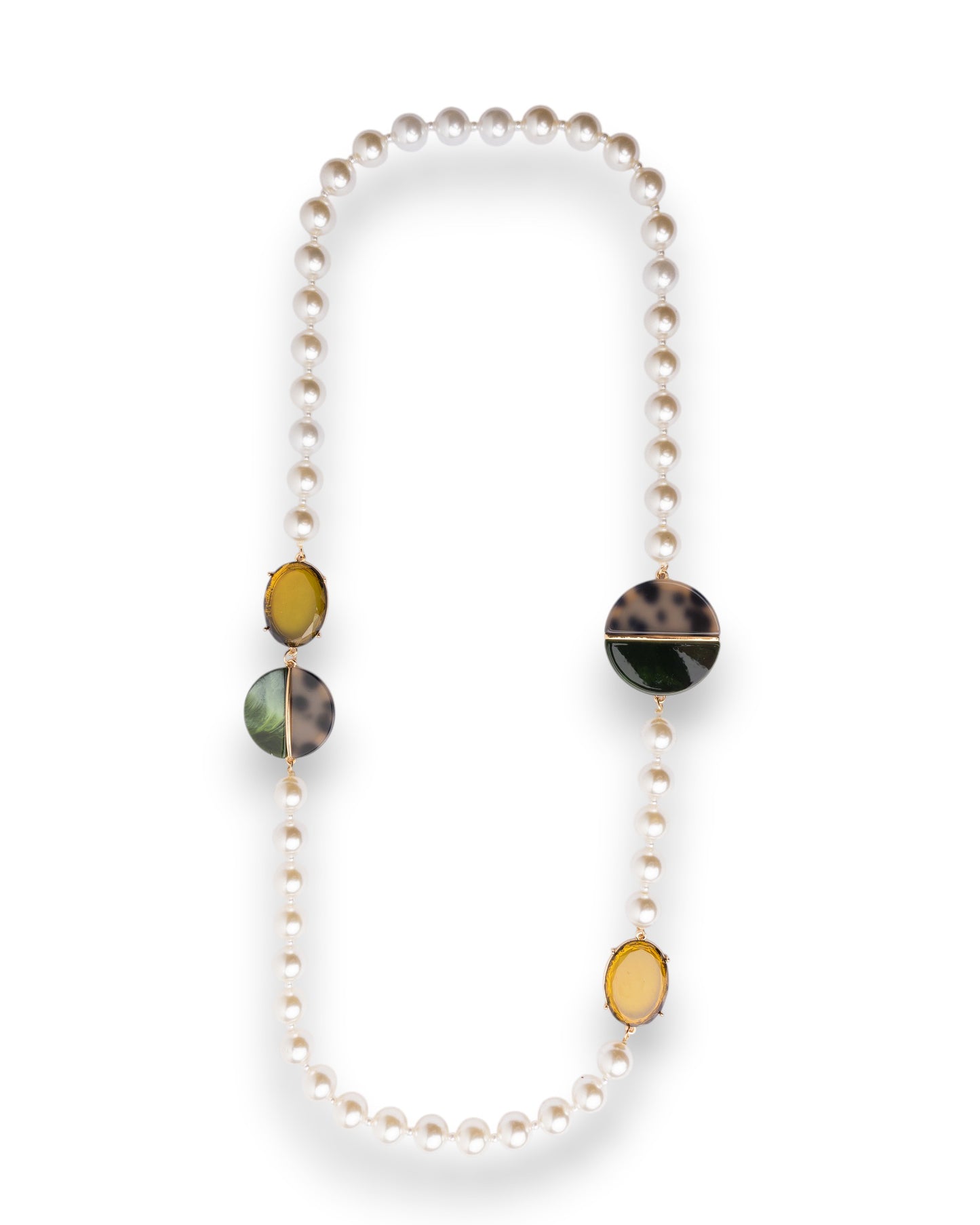 Collana lunga con sfere perlate e inserti in vetro e acrilico nei toni del verde