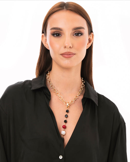 Collana a catena con pendente lungo in acrilico e pietra dura tono nero