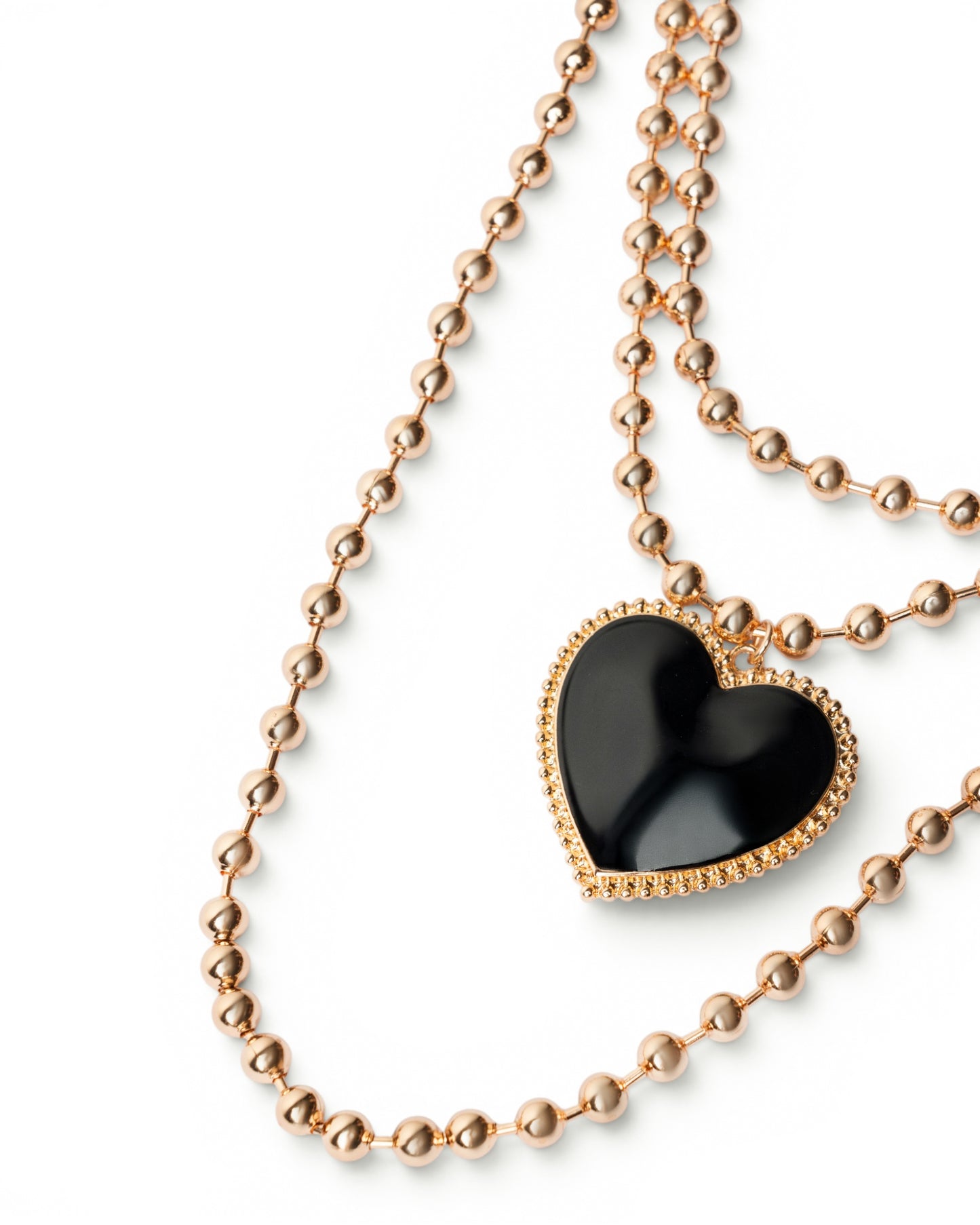 Collana girocollo multi fili con pendente a cuore in vetro nero