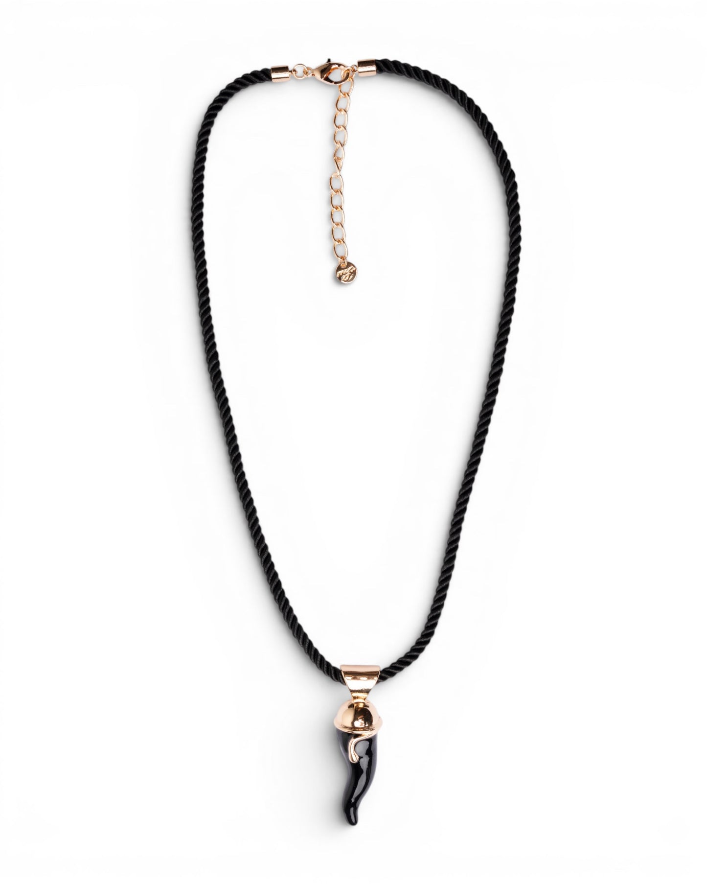Collana in corda nera con corno pendente in acrilico nero
