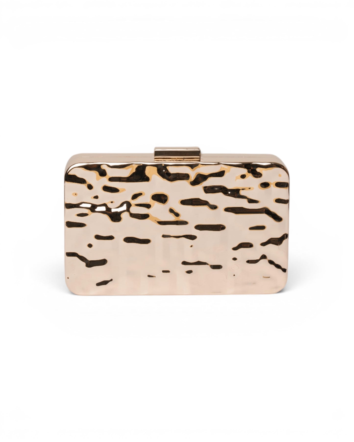 Clutch in metallo con design effetto martellato