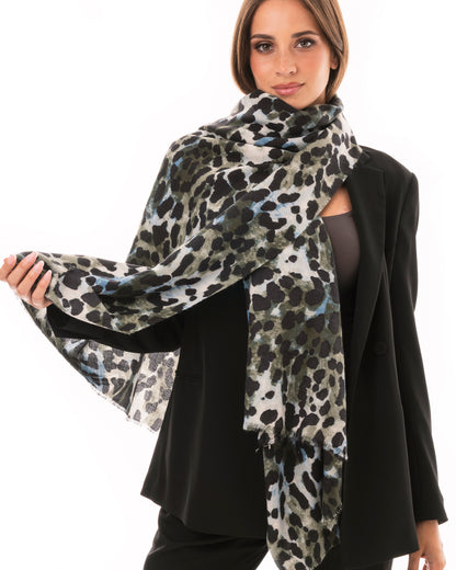 Sciarpa con texture leopardata tono verde