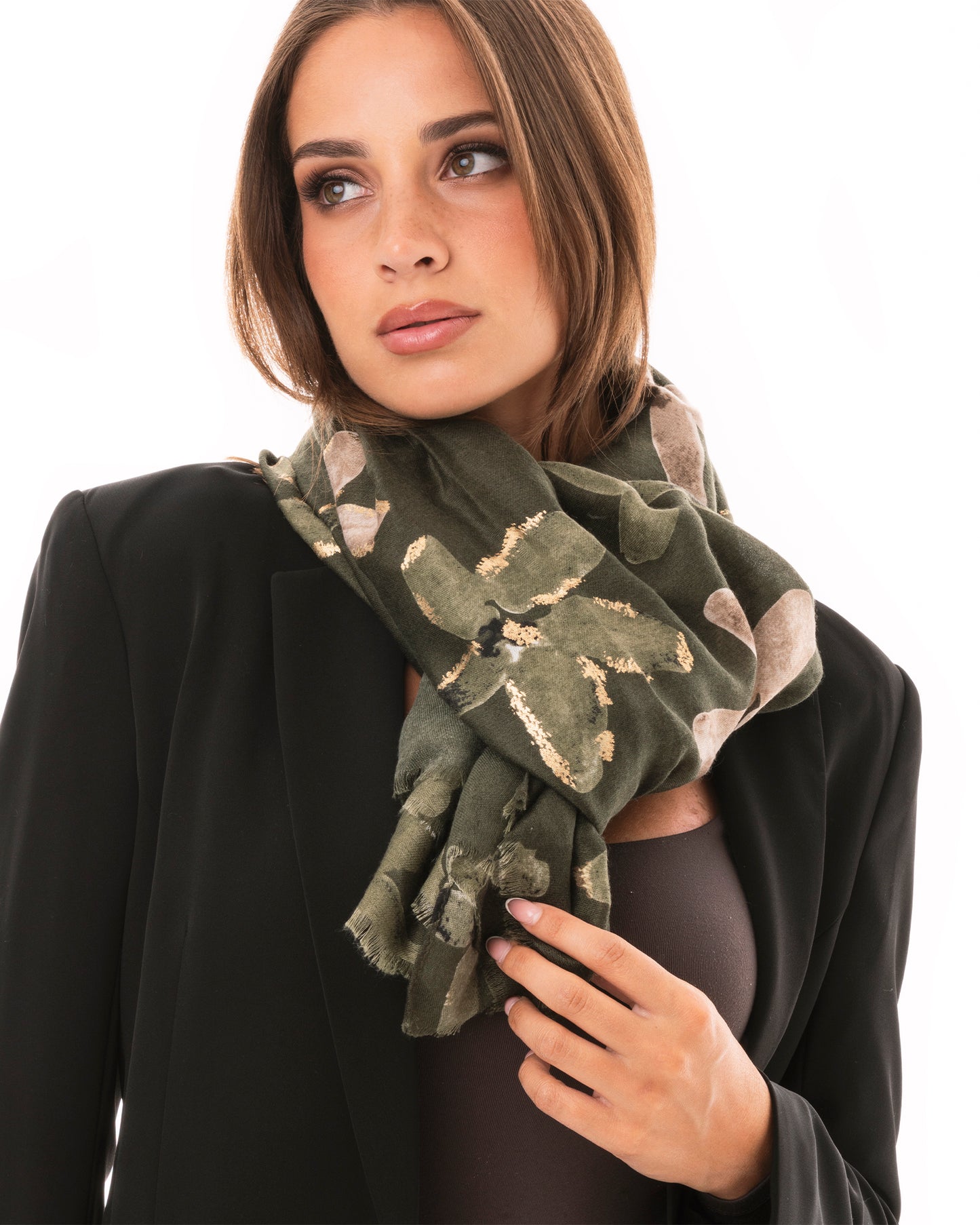 Sciarpa in cotone verde con stampa a fiori verde e beige