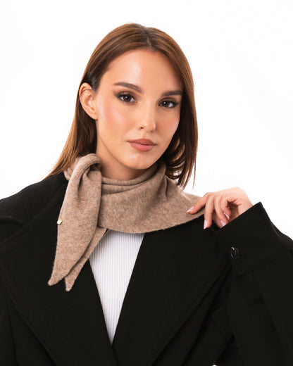 Foulard triangolare a tinta unita beige