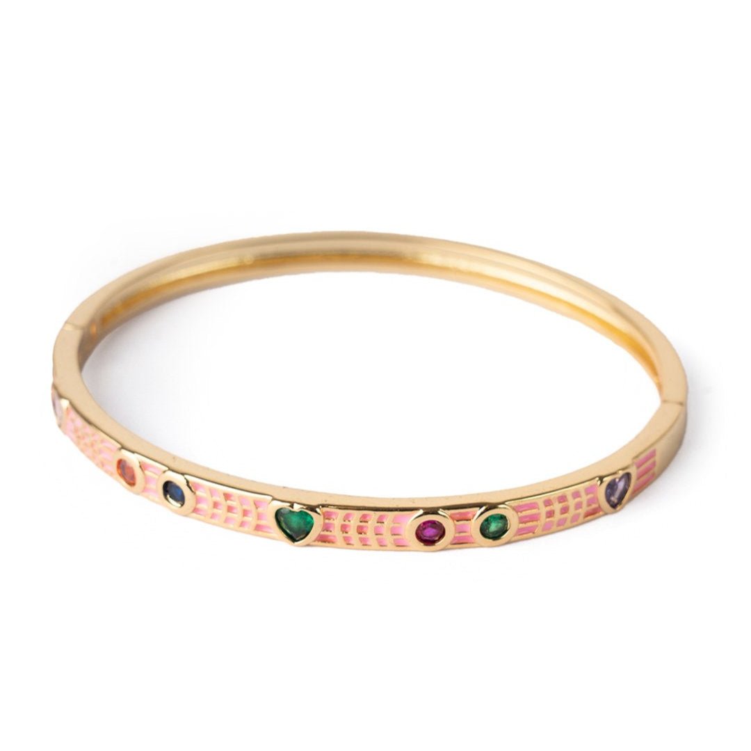 Bracciale in ottone a manetta smaltato rosa con zirconi a cuoricini multicolore - Mya Accessories