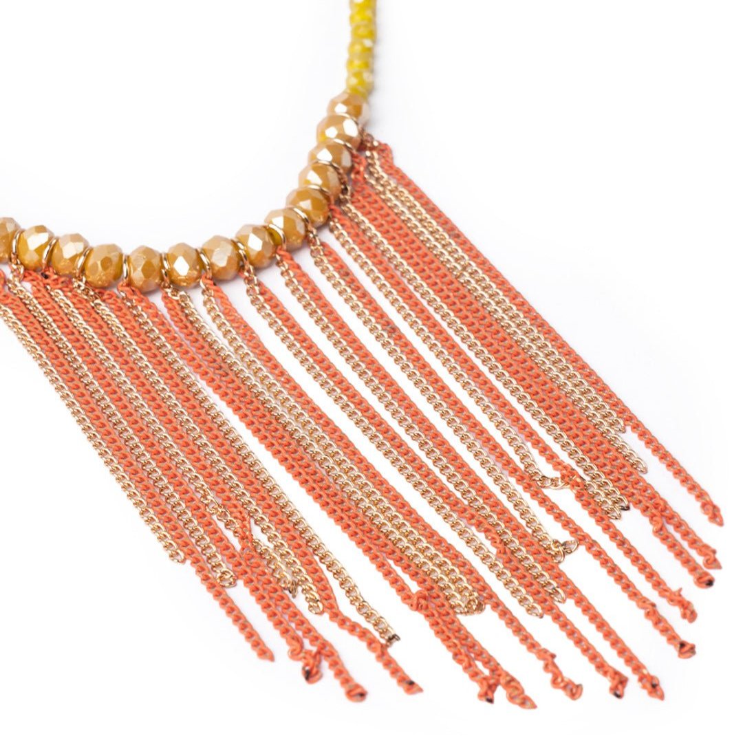 Collana girocollo con microcristalli gialli e frange a catena in ottone arancio - Mya Accessories