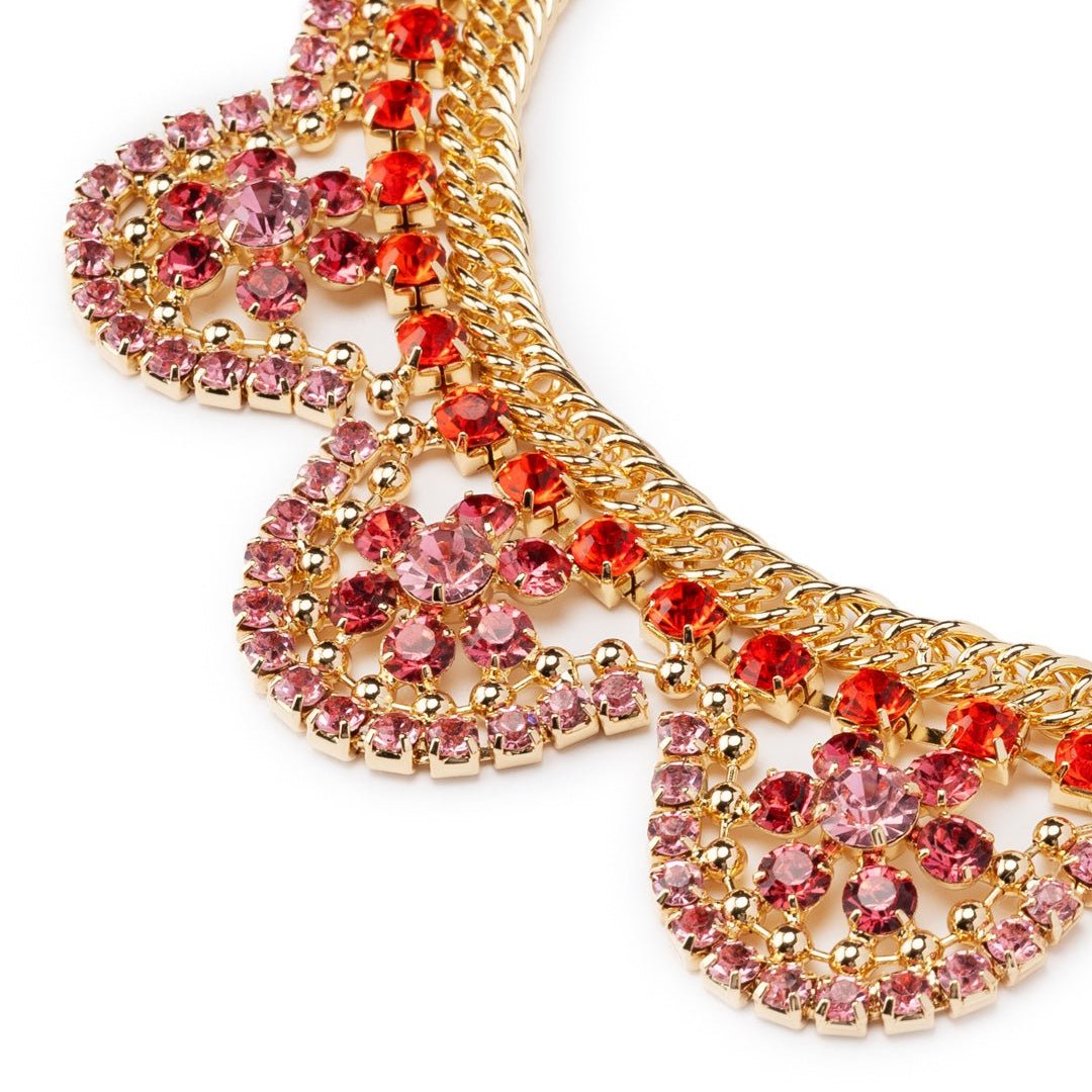Collana girocollo in metallo con microcristalli in vetro rosa ed arancio - Mya Accessories