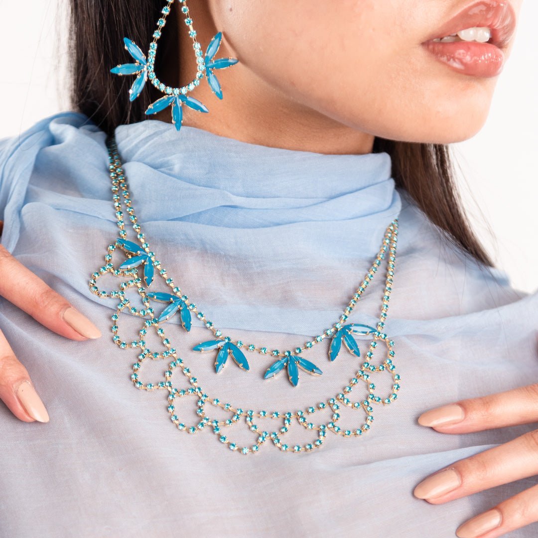 Collana girocollo in metallo a due linee con microcristalli in vetro blu - Mya Accessories