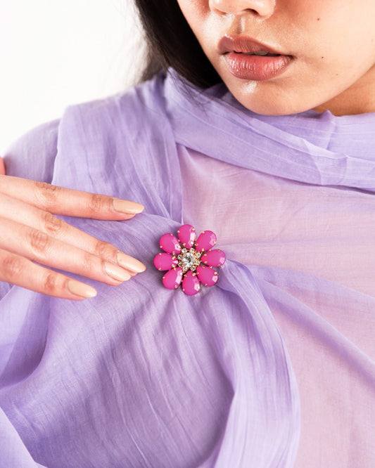 Spilla in ferro con fiore in resina fucsia - Mya Accessories