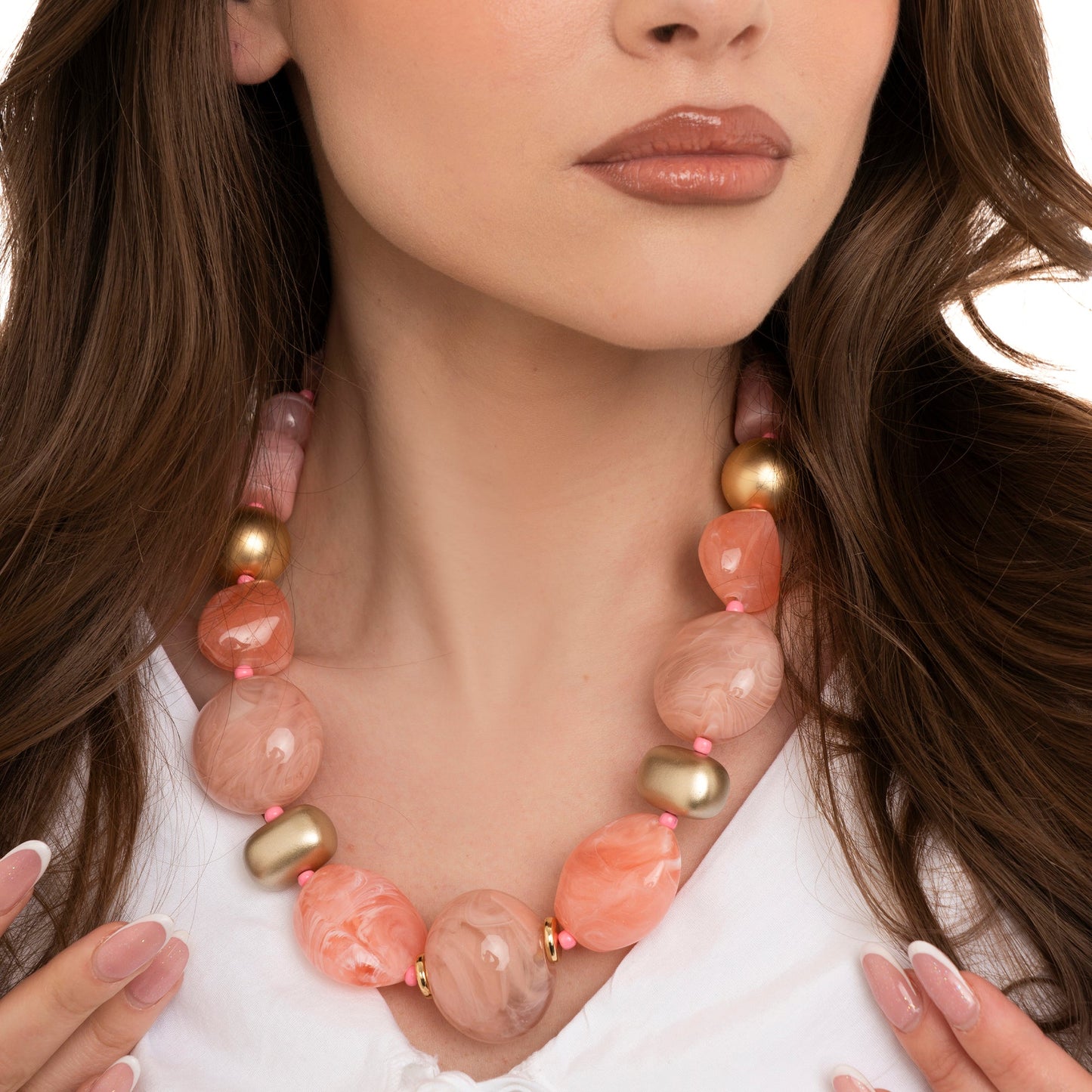 Collana girocollo con pietre irregolari in acrilico rosa - Mya Accessories