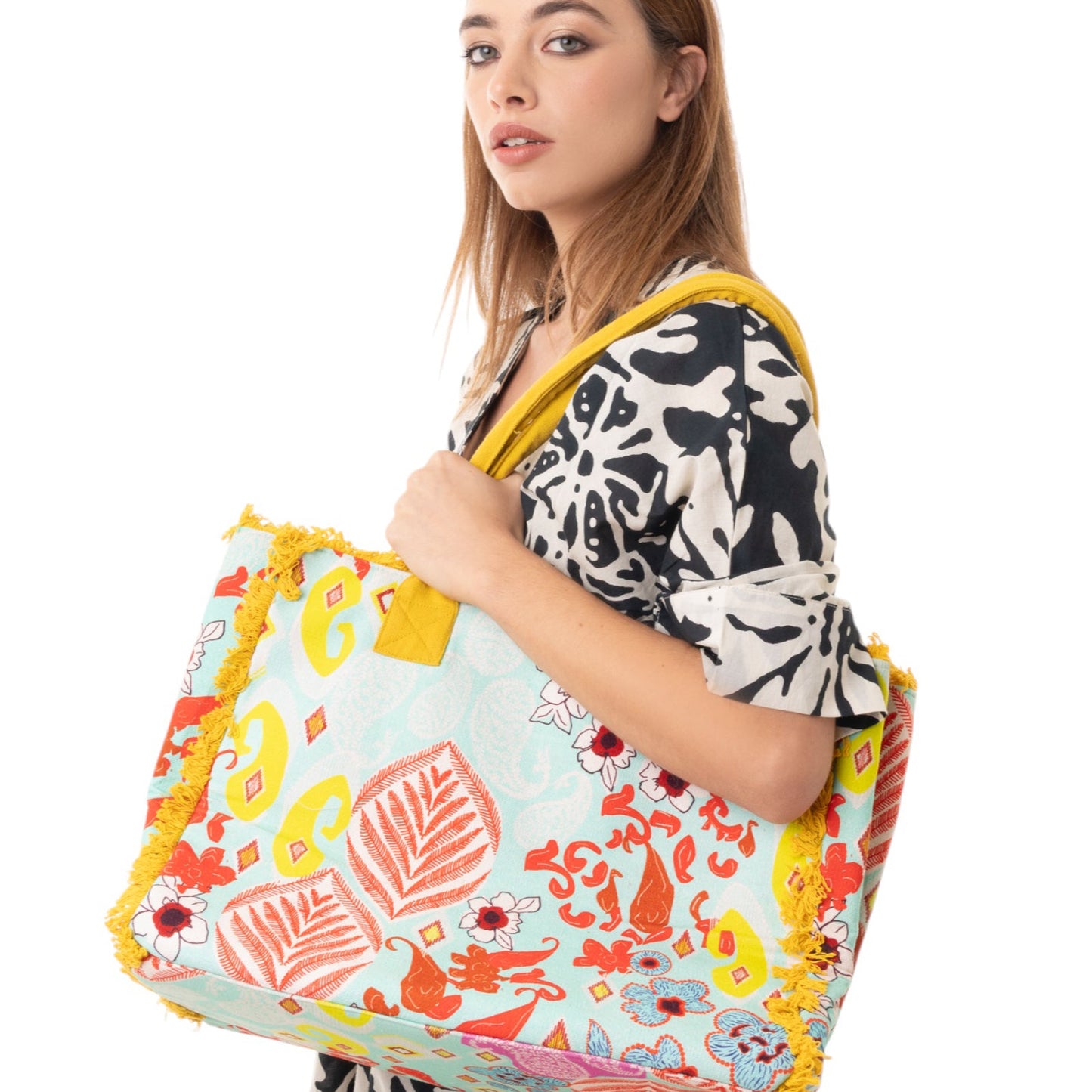 Borsa mare in cotone con stampa astratta a fiori gialla e celeste