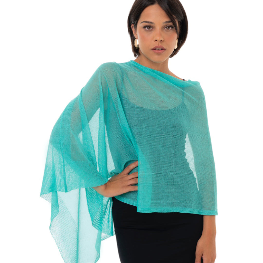 Poncho in filo trasparente verde acqua
