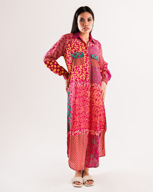 Vestito a camicia lungo con stampa fucsia