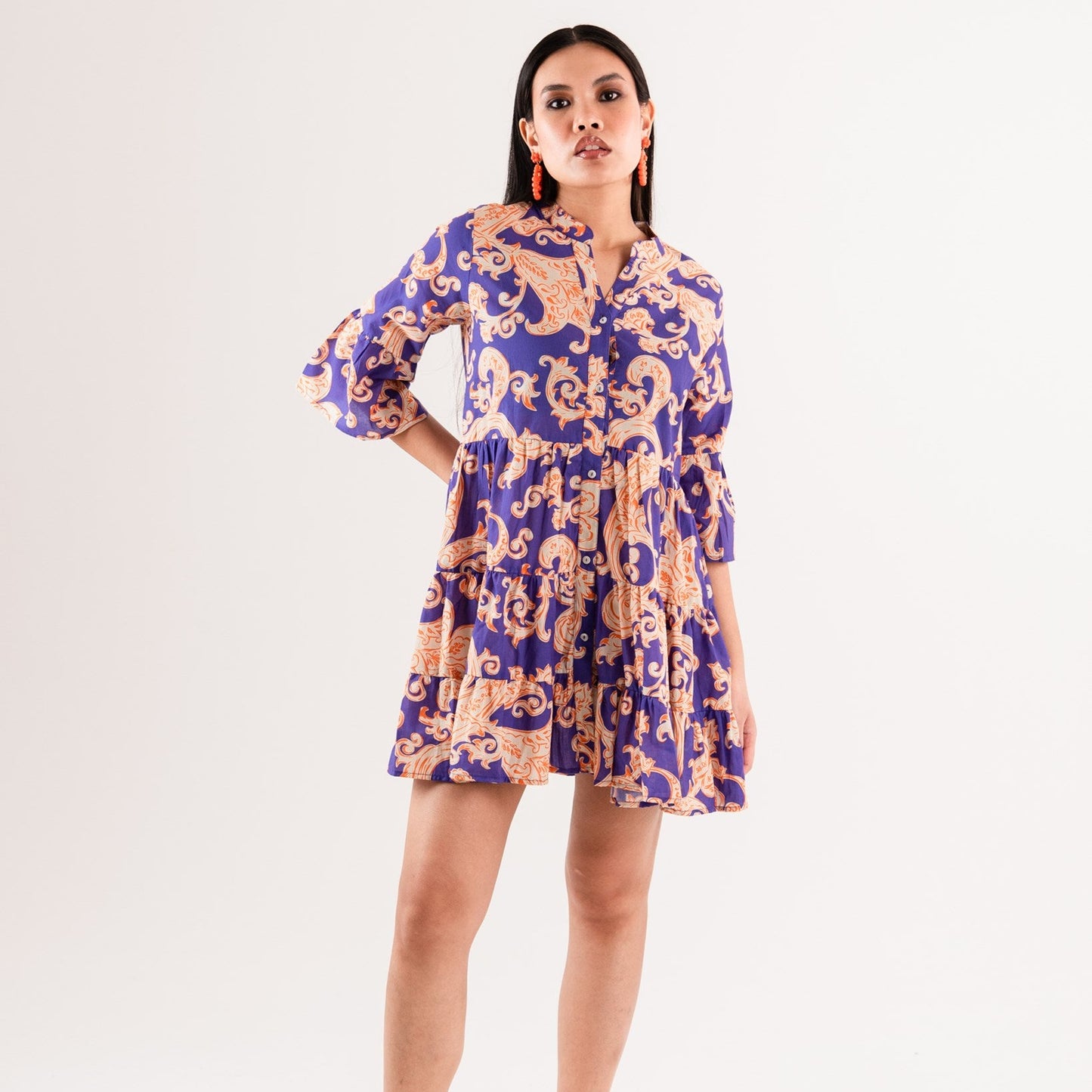 Vestito corto con stampa viola ed arancio