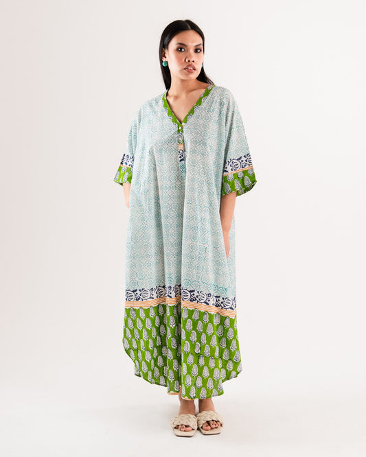 Vestito lungo a camicione in cotone stampa tono verde