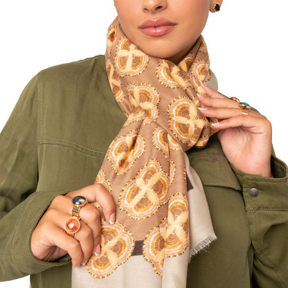 Sciarpa a stampe geometriche tono beige