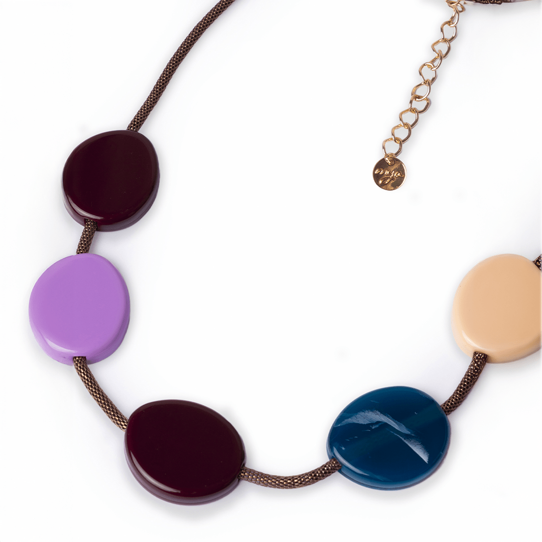 Collana girocollo con laccio bronzato con inserti circolari in acrilico multicolore - Mya Accessories