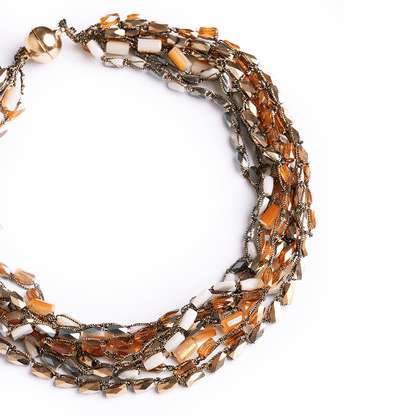 Collana girocollo torciglione con pietre in vetro nuances beige ed arancio - Mya Accessories