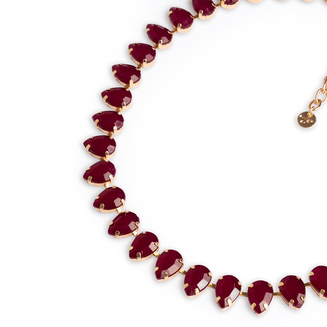 Collana girocollo in metallo con pietre a goccia in resina bordeaux - Mya Accessories
