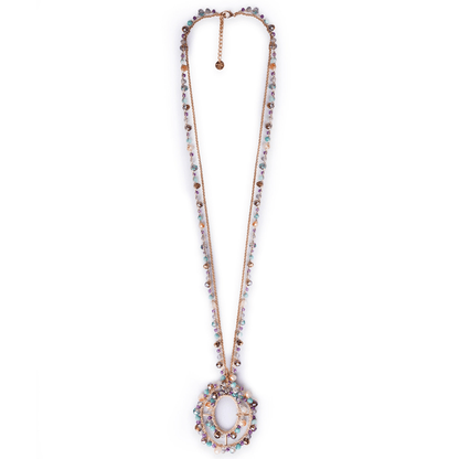 Collana lunga in tessuto con pendente, ricoperto di microcristalli in vetro multicolore - Mya Accessories