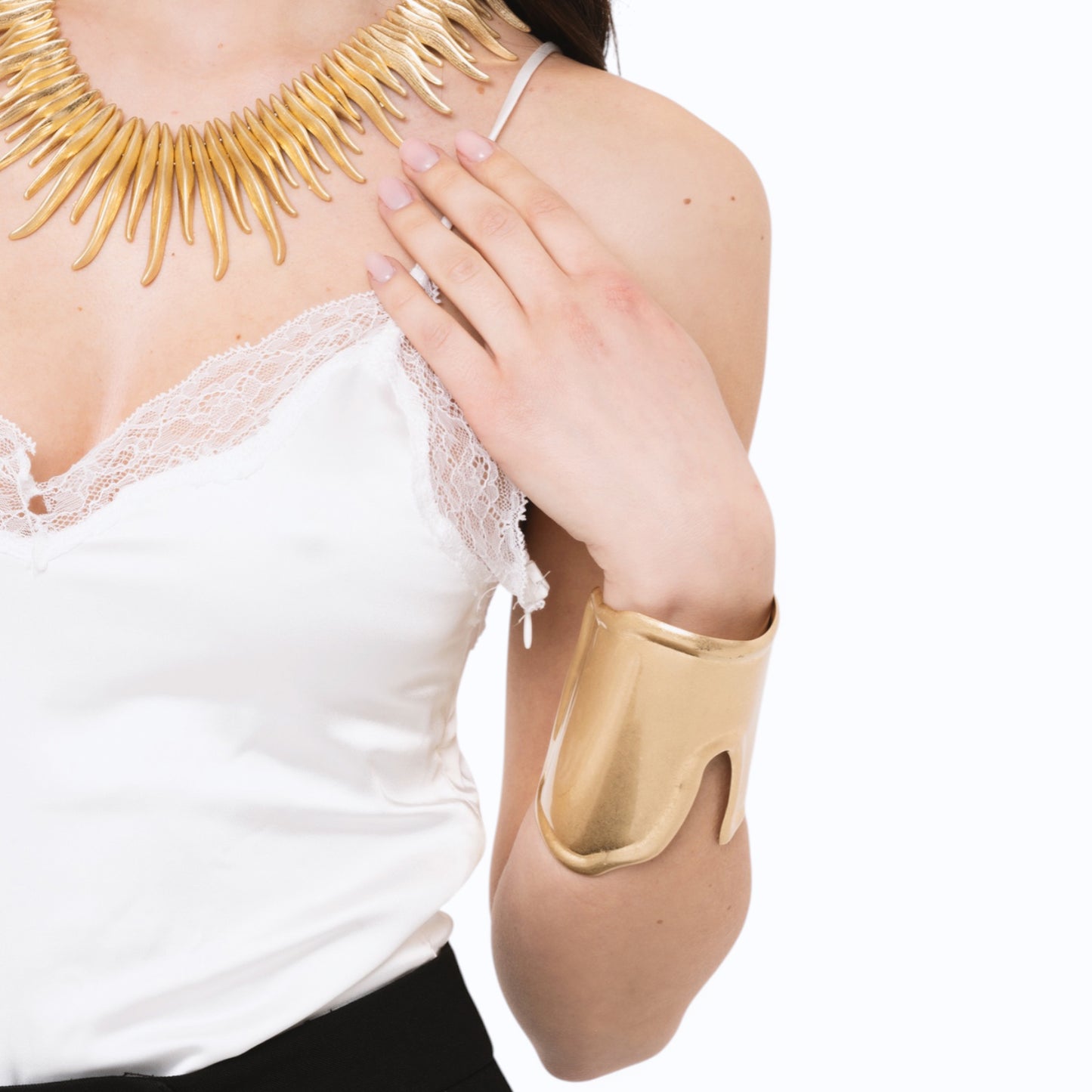 Bracciale a schiava in metallo antichizzato forato