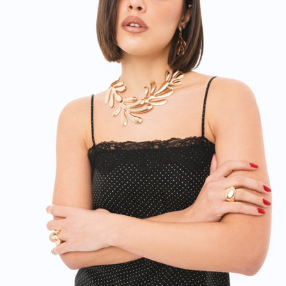 Collana girocollo in metallo con design a foglie