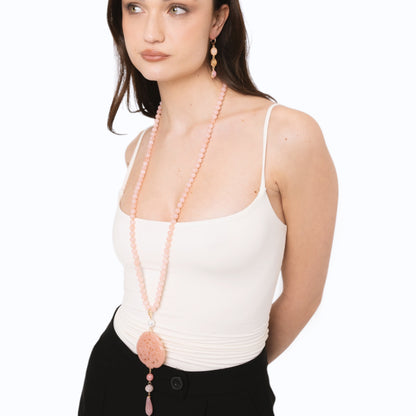 Collana lunga con pietre in acrilico, pendente mandala rosa