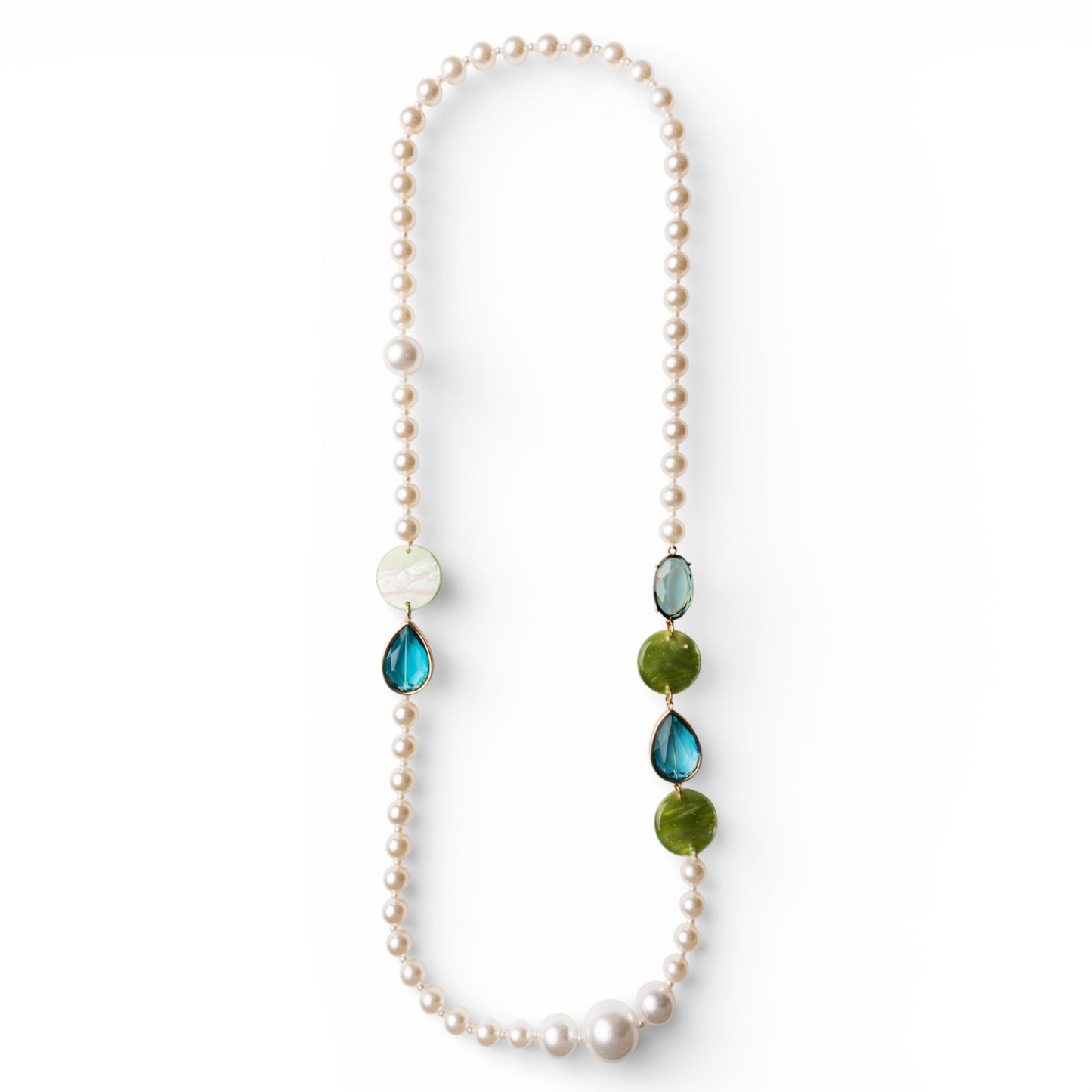 Collana lunga con perle in acrilico ed inserti tono verde e blu