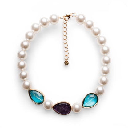 Collana girocollo con perle in acrilico ed inserti in resina a goccia viola e blu
