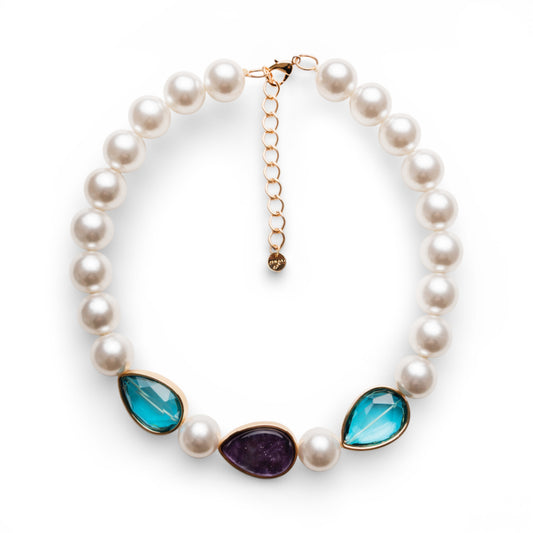 Collana girocollo con perle in acrilico ed inserti in resina a goccia viola e blu