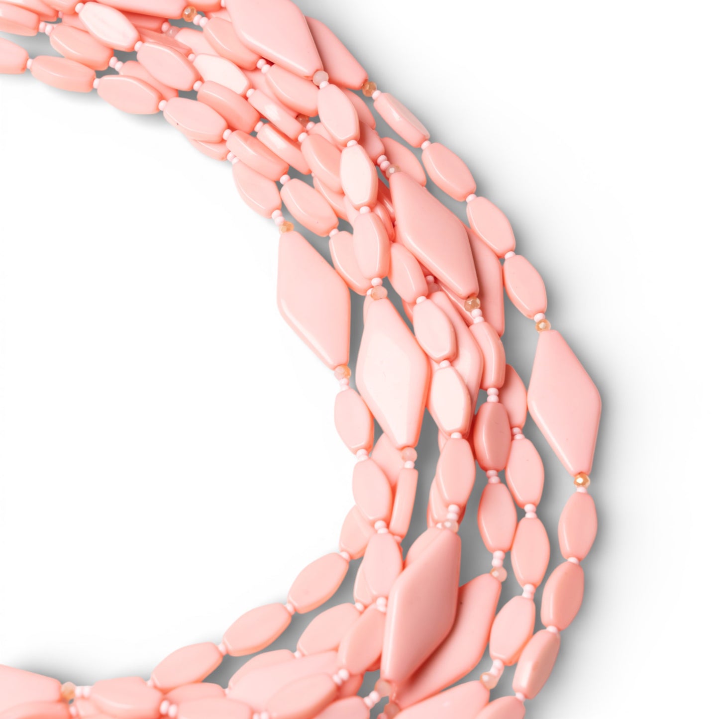 Collana multi filo con pietre in acrilico rosa