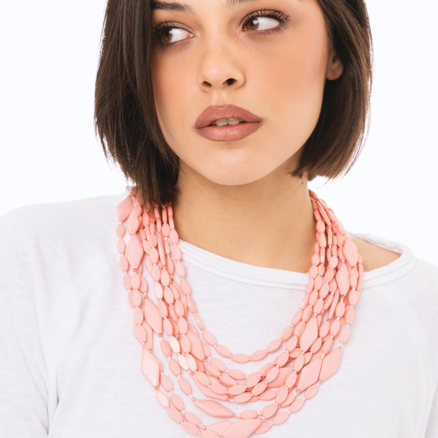 Collana multi filo con pietre in acrilico rosa