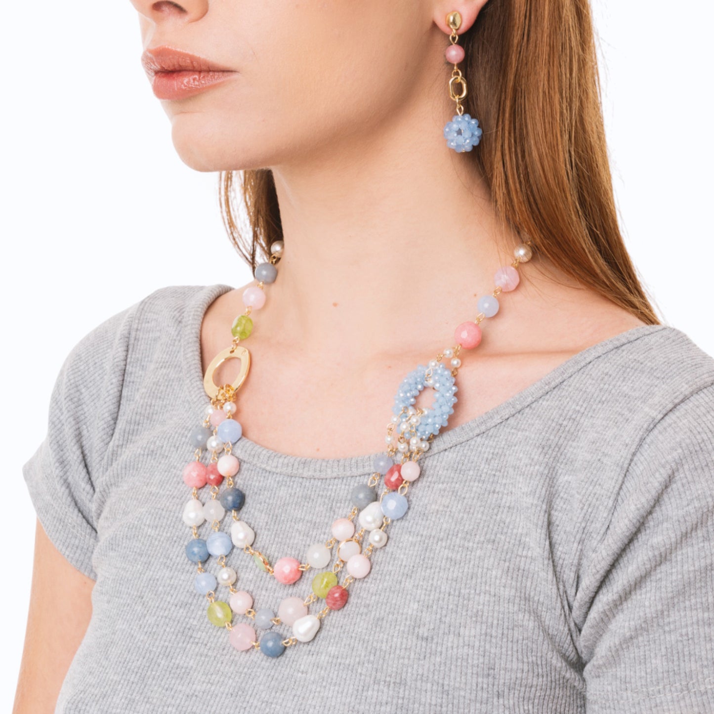 Collana girocollo multilinee con pietre dure e vetro multicolore