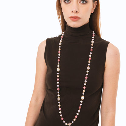 Collana lunga con pietre dure tono rosa