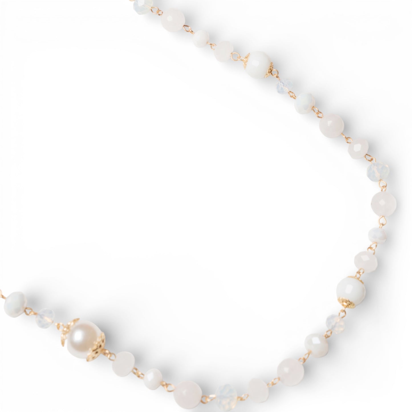 Collana lunga con pietre dure bianche