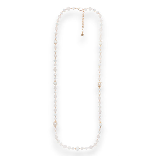 Collana lunga con pietre dure bianche