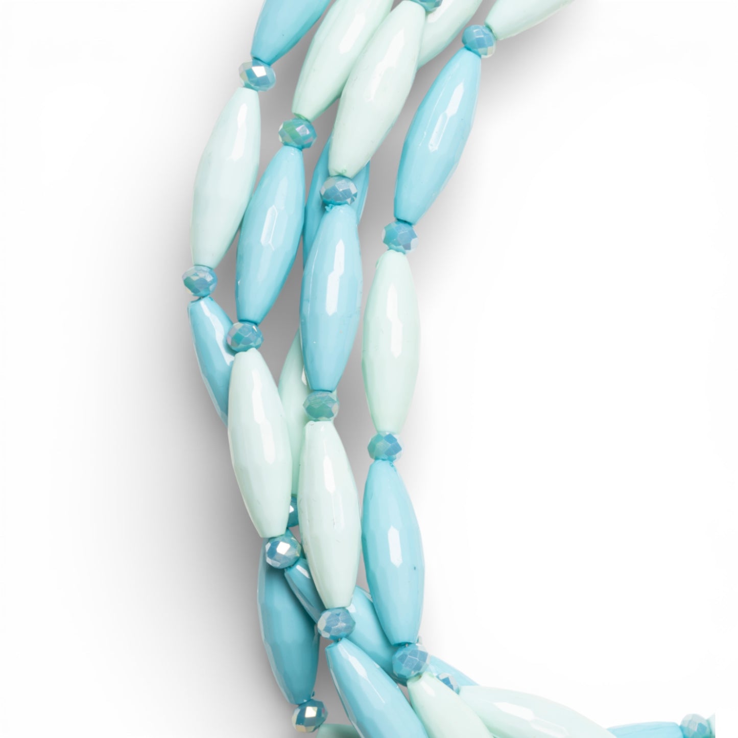 Collana girocollo multi fili con elementi ovali in acrilico turchese