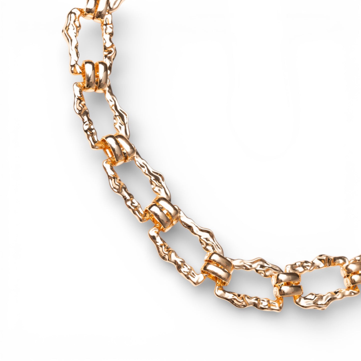 Collana girocollo in metallo con maglia rettangolare martellata