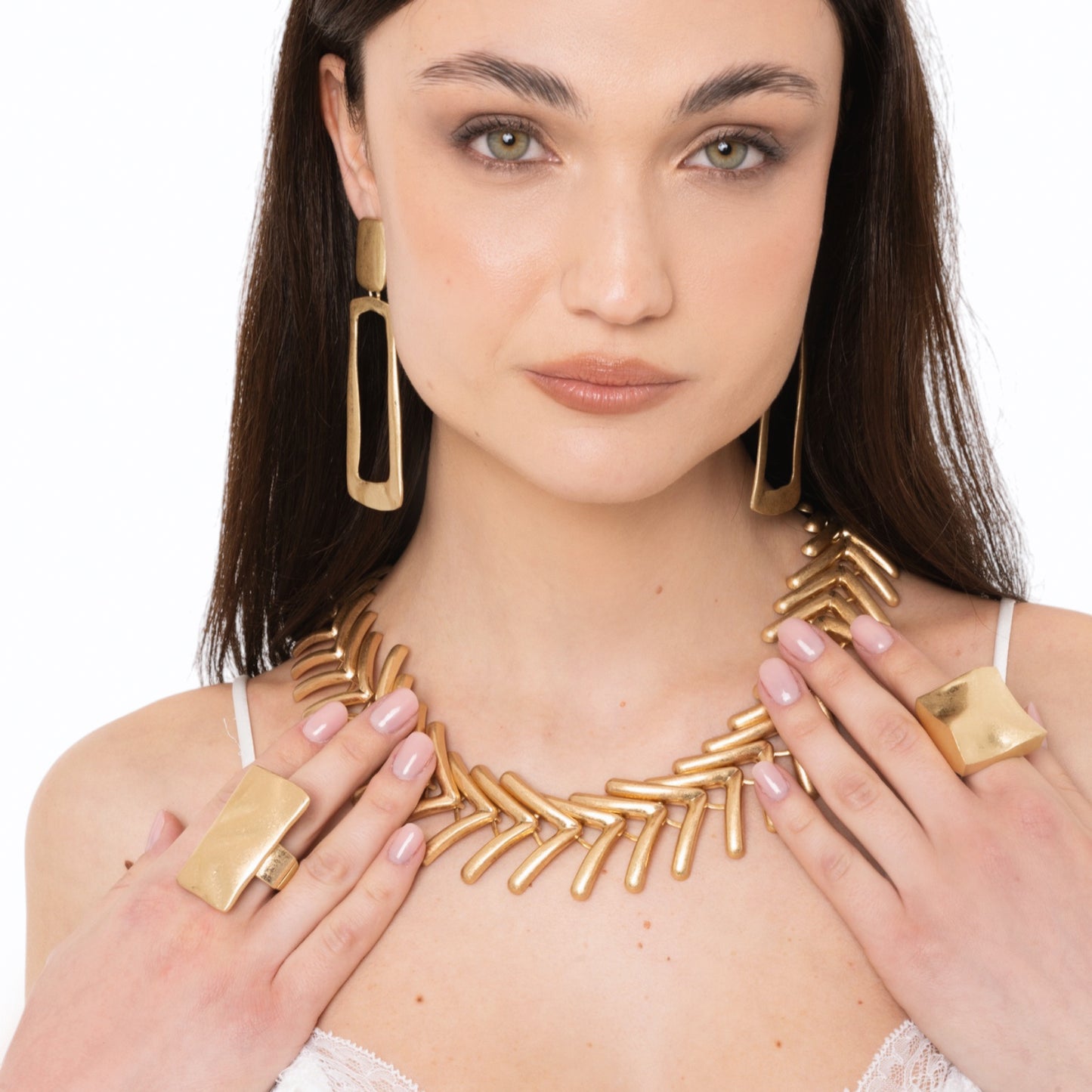 Anello elastico in metallo antichizzato con fronte rettangolare