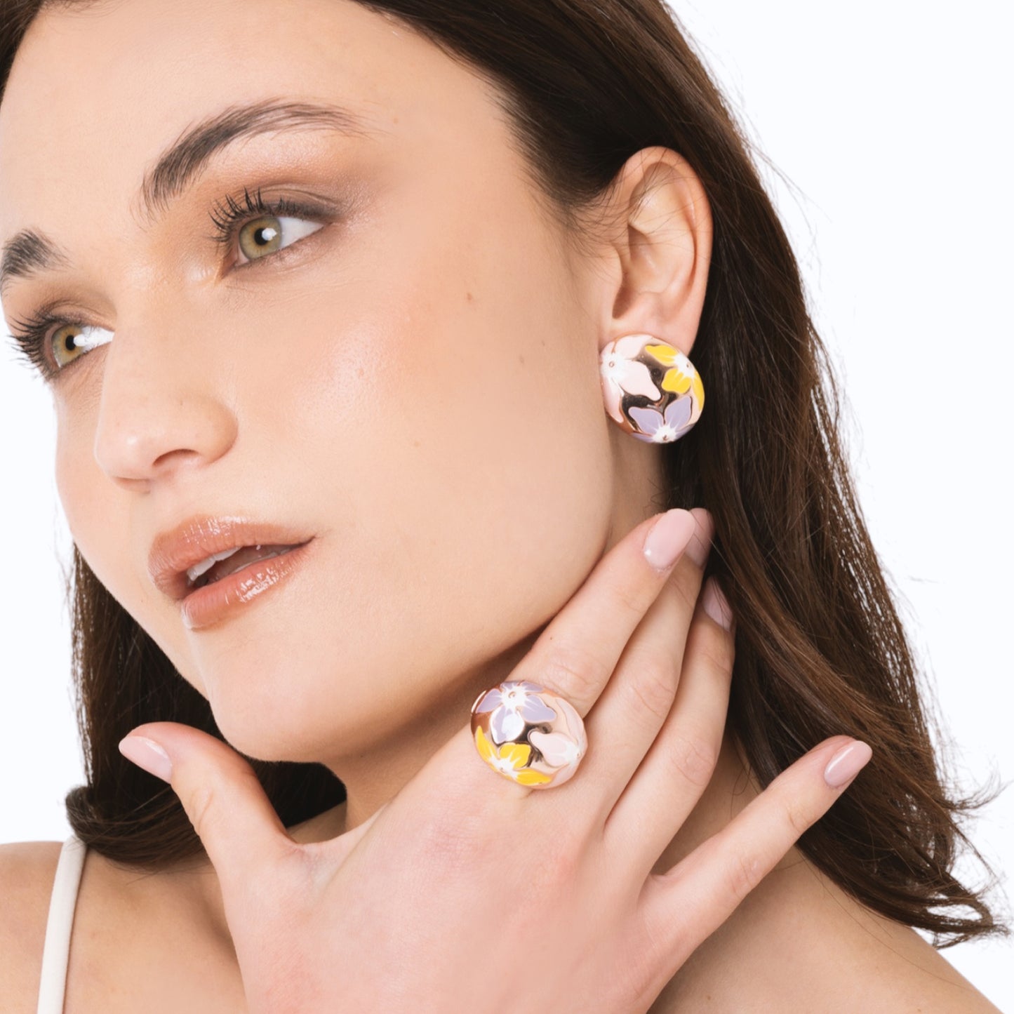 Anello in metallo elastico smaltato con fiori gialli e rosa