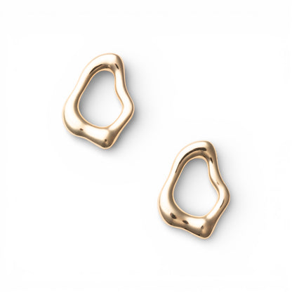 Orecchini in acciaio dal design astratto forato