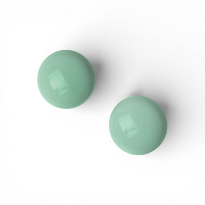 Orecchini a clip con pietra circolare in resina verde acqua