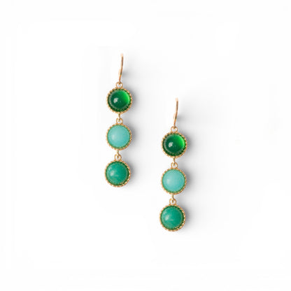 Orecchini in metallo pendenti con tre pietre dure tono verde