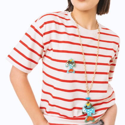 Collana lunga a catena con pendente in acrilico azzurro a forma di pesciolino