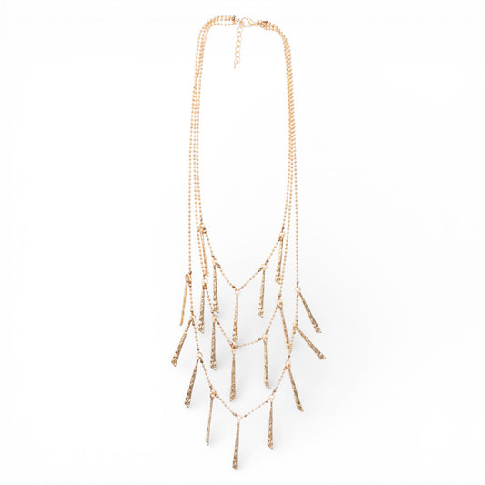 Collana lunga a catena a tre fili con pendenti geometrici