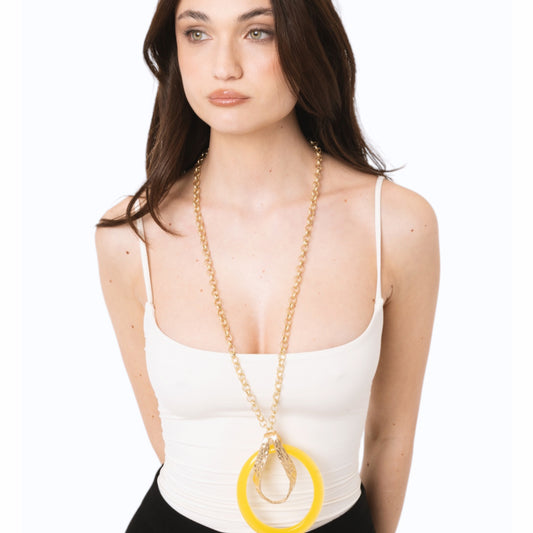 Collana lunga a catena antichizzata con pendente circolare giallo