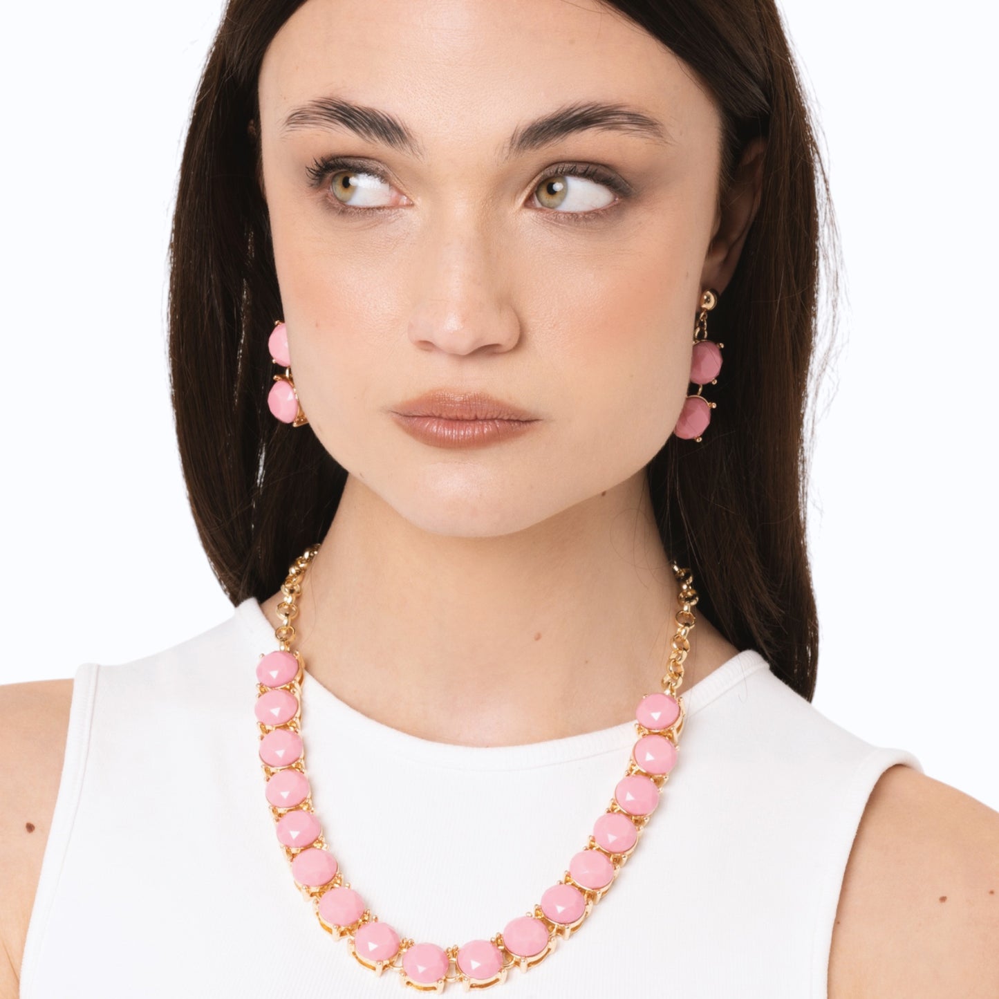 Collana girocollo a catena con pietre in resina rosa
