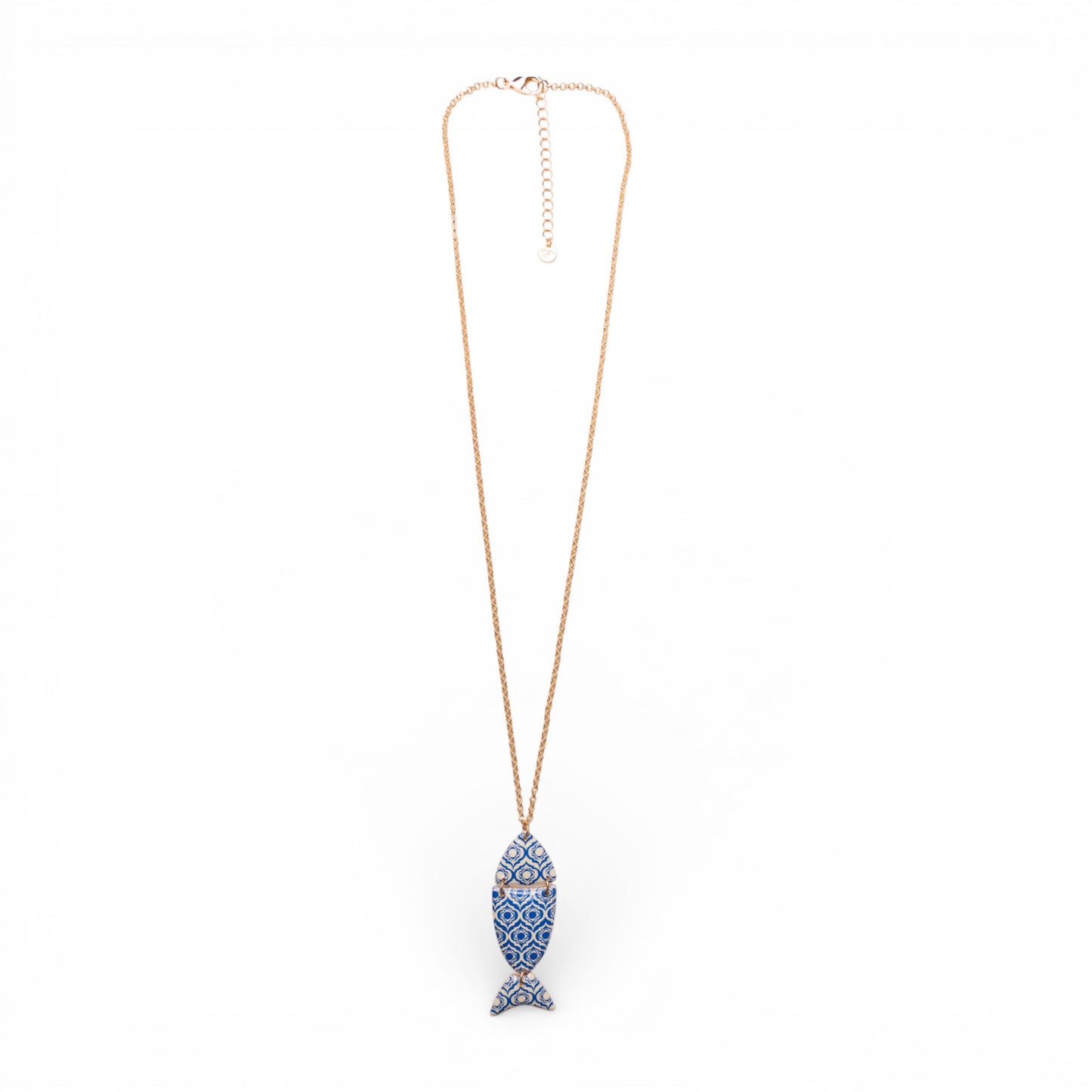 Collana lunga a catena sottile con pendente a pesciolino con texture tono blu