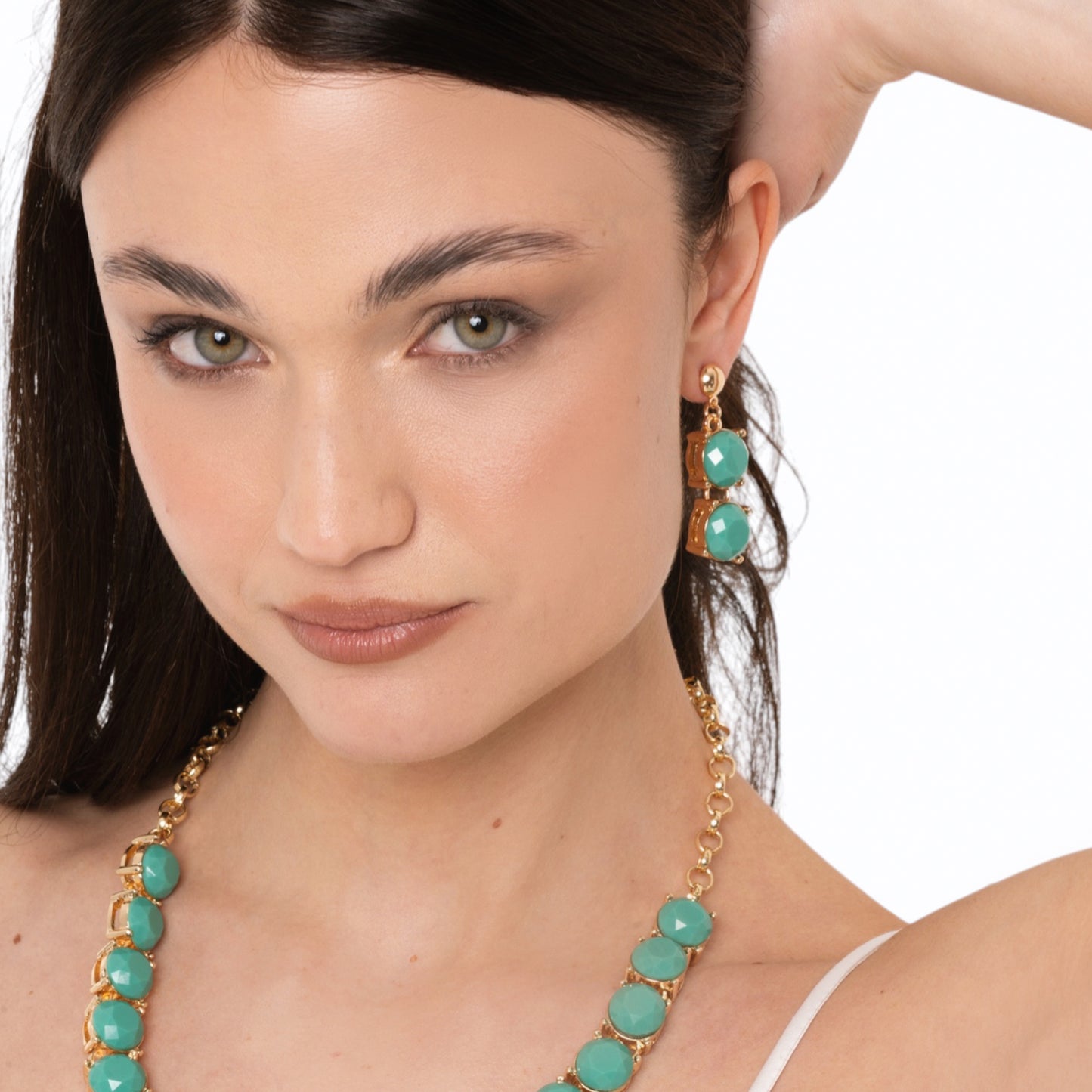 Orecchini pendenti con pietre in resina verde acqua