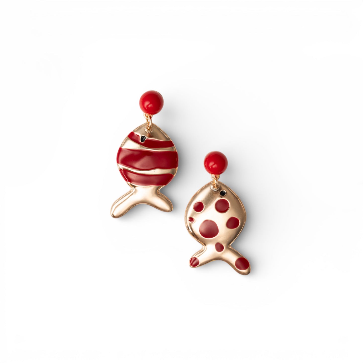 Orecchini pendenti con pesciolini in metallo dal design pop smaltati di rosso